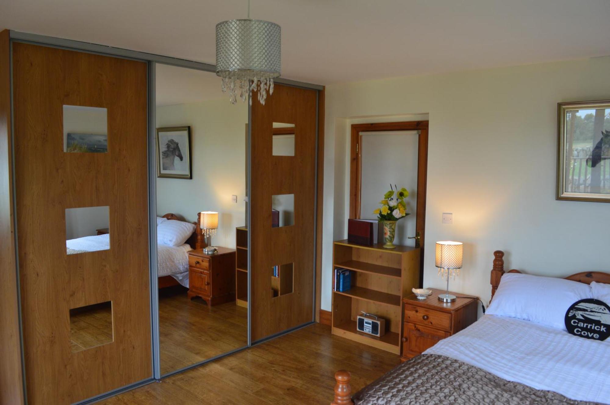 Carrick Cove Self Contained Accomodation With Private Decking Annalong Buitenkant foto