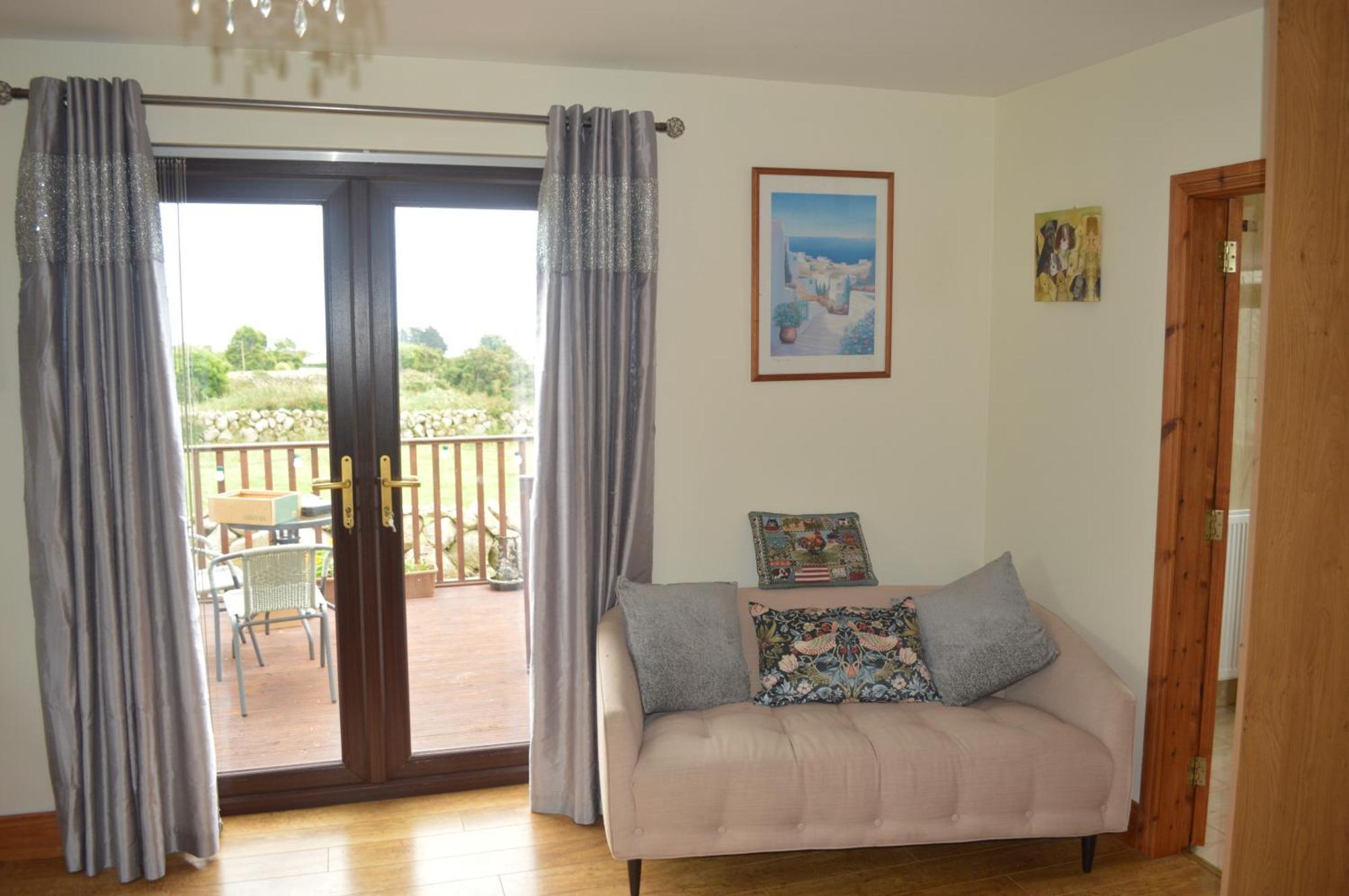 Carrick Cove Self Contained Accomodation With Private Decking Annalong Buitenkant foto